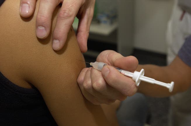 Am nationalen Impftag am 3. November beteiligen sich rund 60 Solothurner Arztpraxen. Mittlerweile kann man sich auch in 14 Apotheken im Kanton impfen lassen.