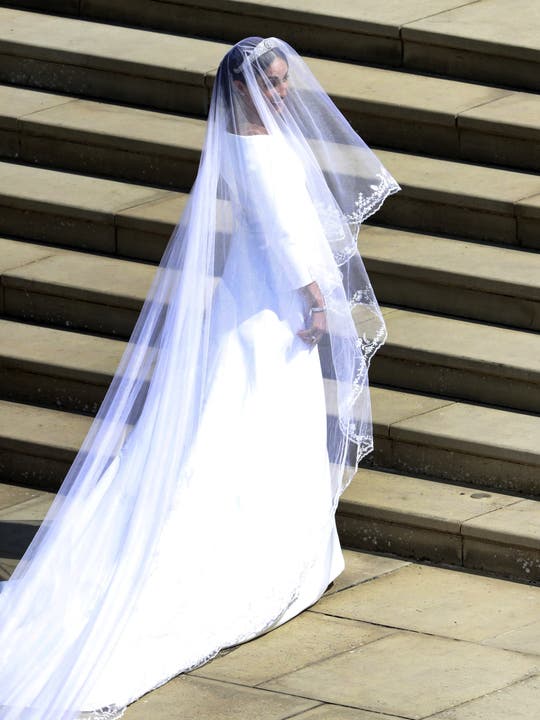 Ein schlichter Traum in Weiss: das Brautkleid von Meghan.