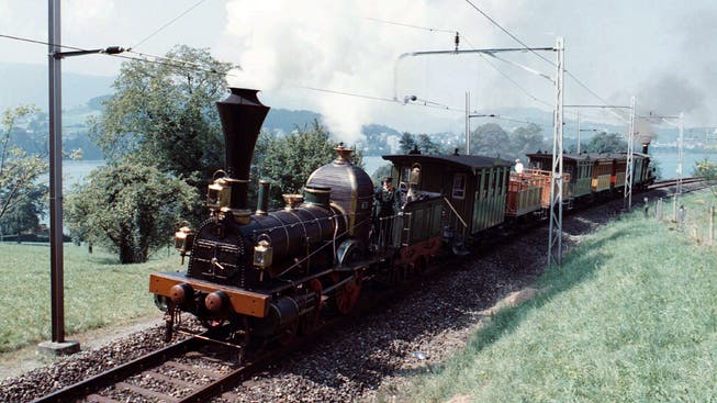 An der Jubiläumsfeier «150 Jahre Schweizer Bahnen» im Jahr 1997 nahm auch ein Nachbau der Spanischbrötlibahn teil. Das Original verkehrte erstmals am 7. August zwischen Baden und Zürich.