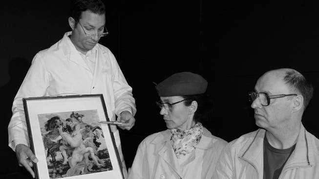 Reto Sperisen, Francine Aregger und Patrick Kappeler spielen Loriot-Sketches in der Mausefalle.