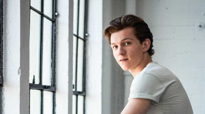 pic Tom Holland kino spider man tom holland