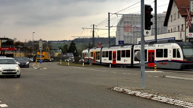 Wo sich Bahn und Auto begegnen: Entflechtung von Schiene und Strasse auf der Mutschellen-Kreuzung ist ein Dauerthema innerhalb des Regionalplanungsverbandes Mutschellen-Reusstal-Kelleramt.