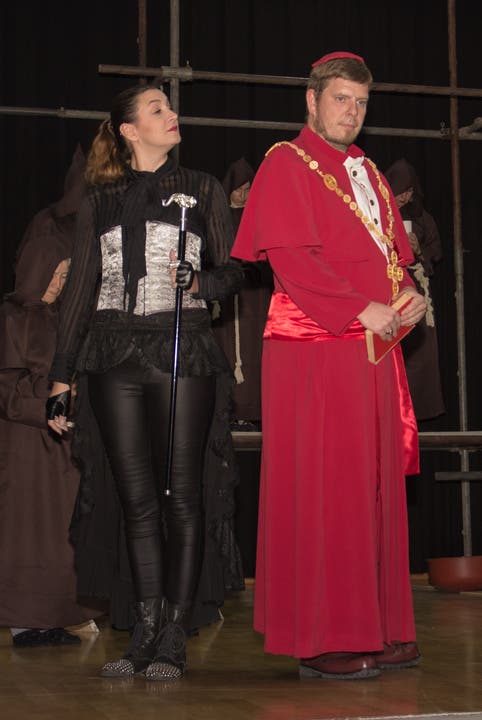 Bünzen Probe, Milady de Winter (Clio Meier) Und Kardinal Richelieu (Michael Diener) Verena Schmidtke