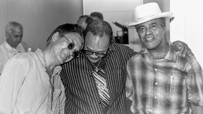 Drei Grössen in Montreux: Festival-Gründer Claude Nobs, Quincy Jones und Jon Hendricks (von links) im Jahr 1991.