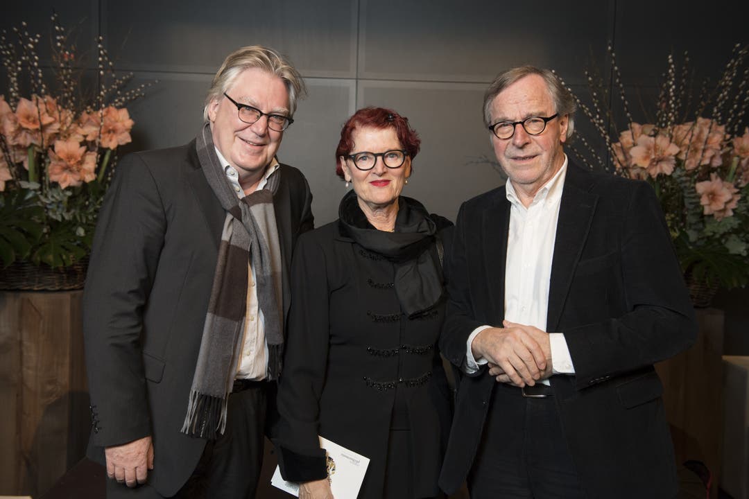 Vertraten die Aargauer Kulturszene in Luzern: Autor und AZ-Journalist Max Dohner (links) zusammen mit dem Schriftsteller Klaus Merz und seiner Frau Selma Merz.