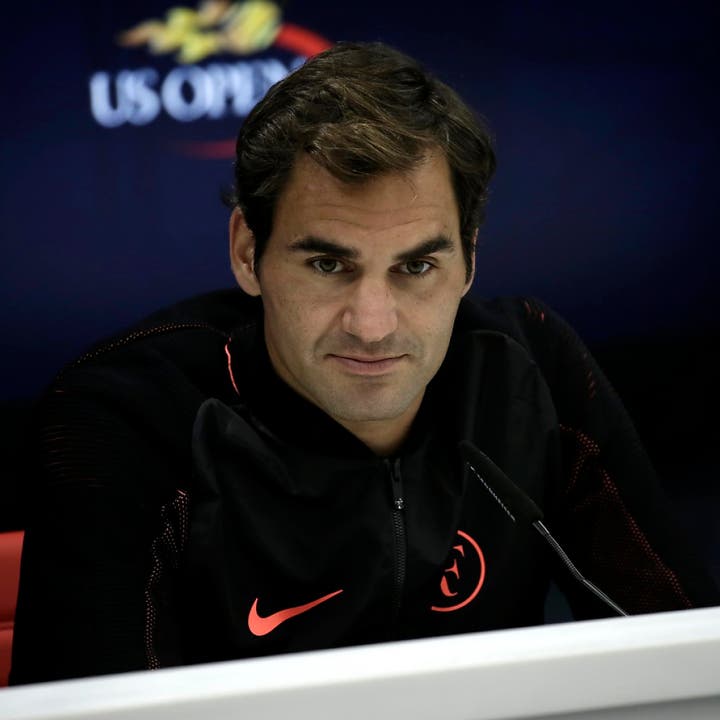 Federer ist stets freundlich im Umgang, charmant und zugänglich. Doch geht es ums Geschäft, kontrolliert er sein Reich mit eiserner Hand. (Archivbild)