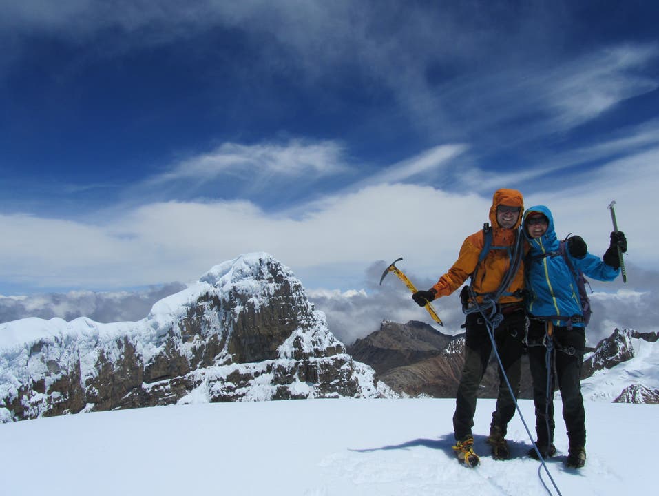 Claudia Bohl und Martin Schneiter unterwegs Claudia und Martin auf dem Ritacuba Blanco (5410 Meter über Meer) in Kolumbien.