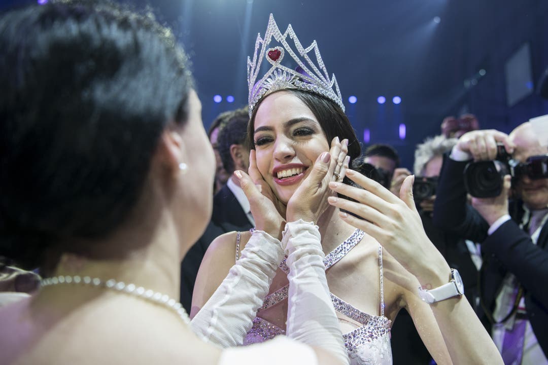 Miss-Schweiz-Wahl 2018 Jastina Doreen Riederer freut sich bei ihrer Krönung zur neuen Miss Schweiz 2018.