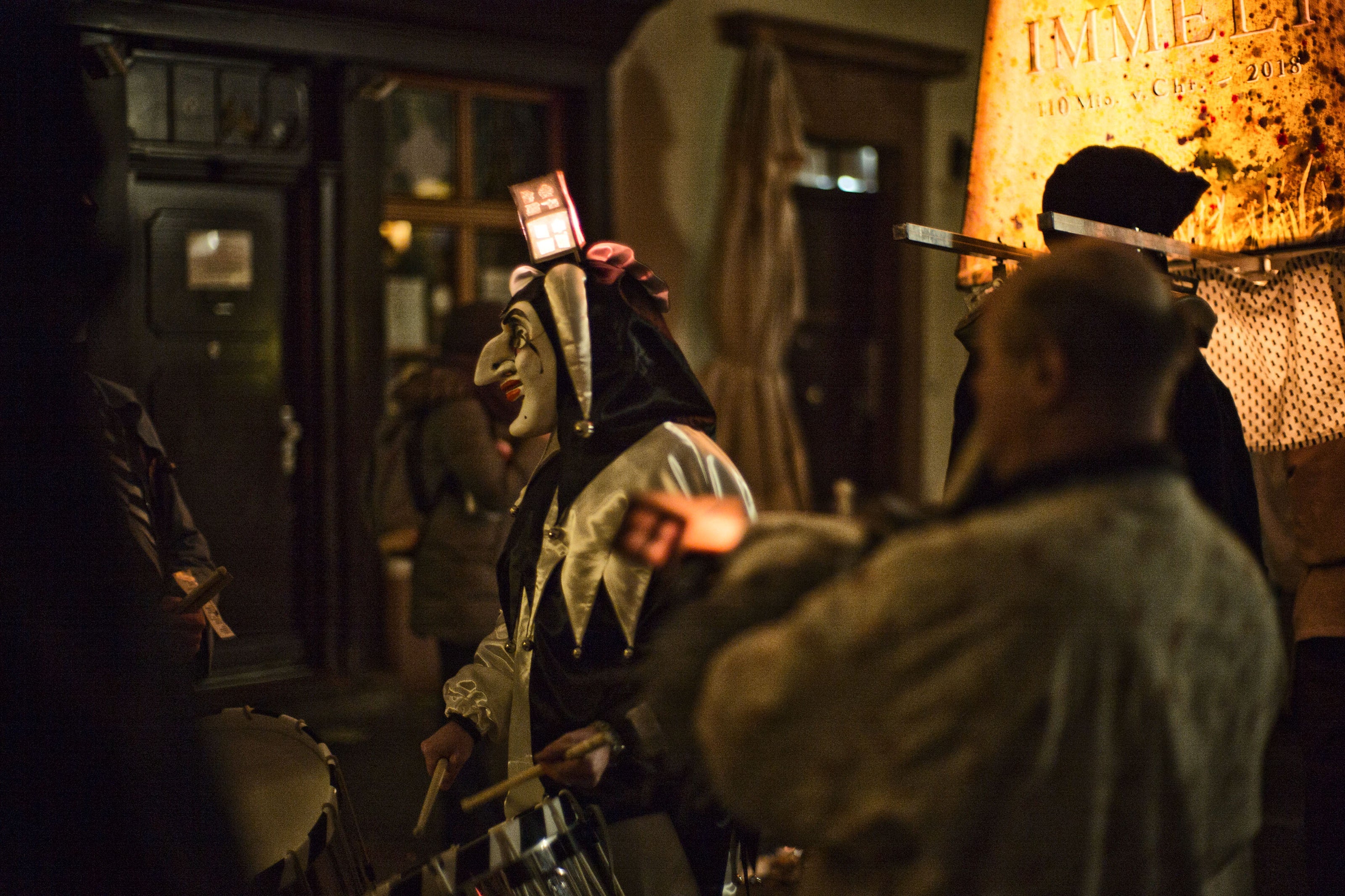 Basler Fasnacht 2018 - «Morgestraich – Vorwärts Marsch!» Die Drey ...