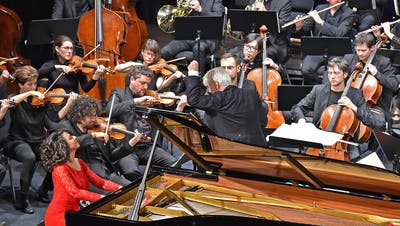 Temperamentvoll und Sinnlich: Starpianistin begeistert im Stadttheater