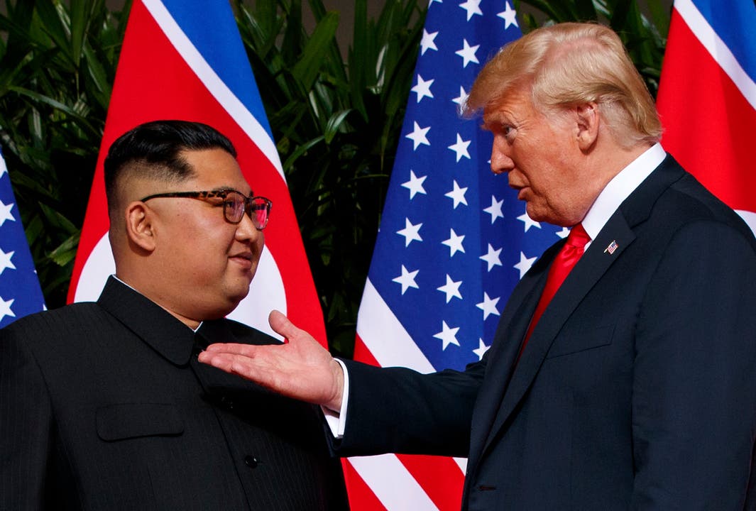 Und schon tauschen Kim Jong Un und Donald Trump Freundlichkeiten aus.