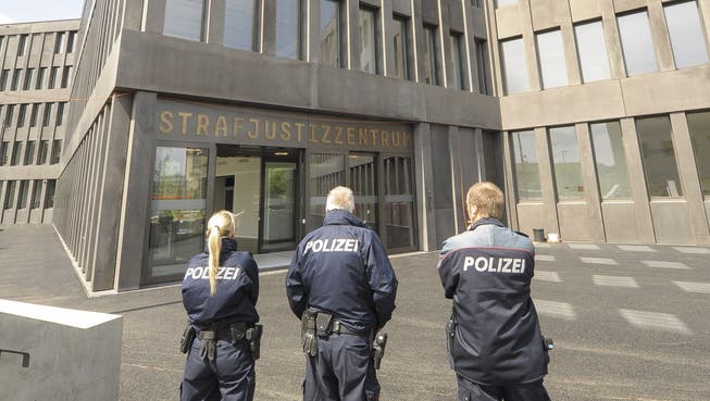 Muss die Baselbieter Polizei für die Staatsanwälte im Muttenzer Strafjustizzentrum schuften?