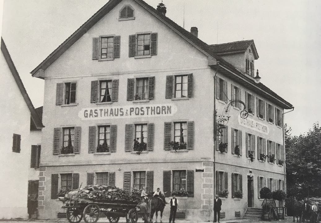 Das Gasthaus zum Posthorn Als in Neuenhof noch keine Autos fuhren, freuten sich sowohl Bauern als auch Pferde über eine Rast im Gasthaus.