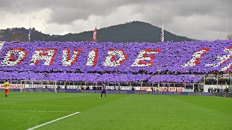 Hier verabschieden sich die Fiorentina-Fans von ihrem verstorbenen Captain