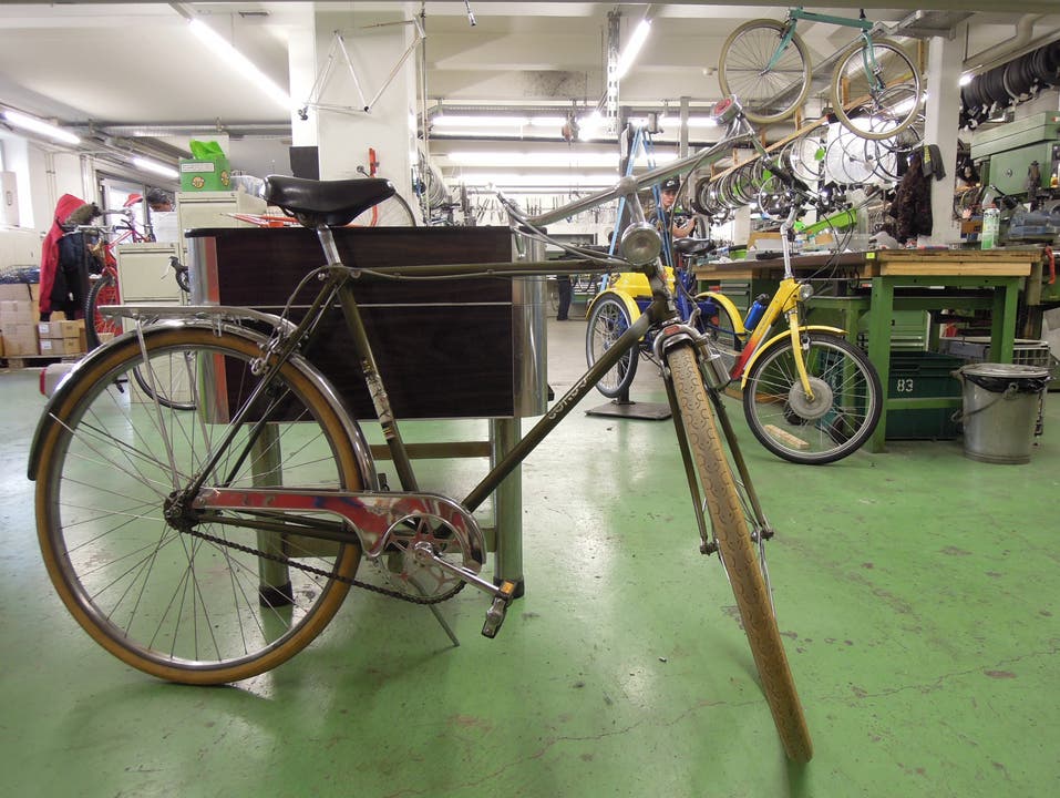 Die ERZ sammeln regelmässig herrenlose Fahrräder in der Stadt Zürich ein. Nach drei Monaten in der Aufbewahrung werden sie in die Velowerkstatt gebracht.