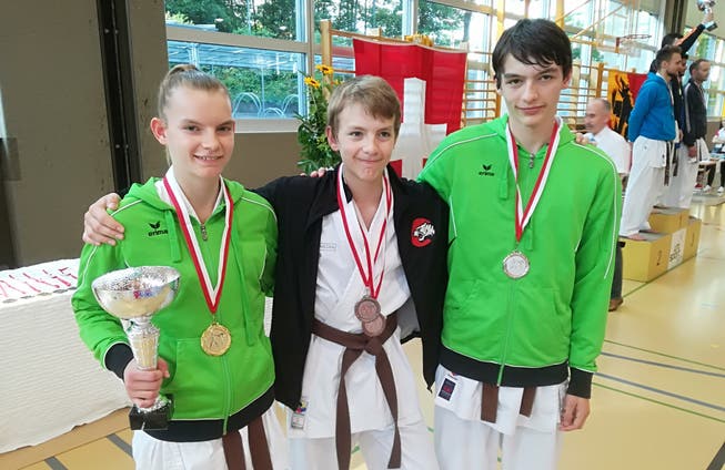 Junge Grenchner Karatekämpfer