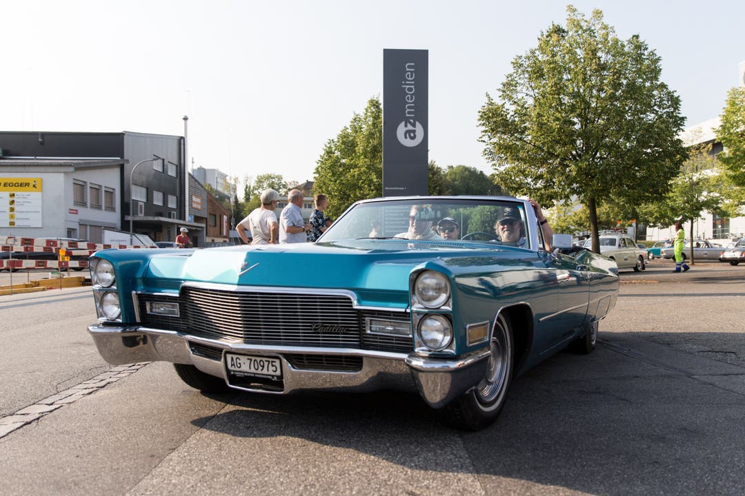 Nr. 13: Cadillac Deville Karosserieform: Cabriolet Baujahr: 1968 Hubraum: 7728 cm³ Zylinder: V8 Höchstgeschwindigkeit: unbekannt Leistung: 304 PS Gewicht: 2185 kg