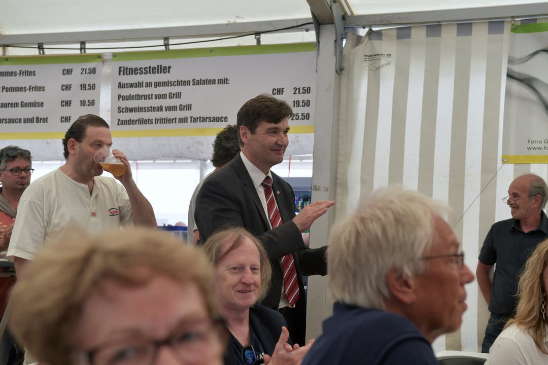 Präsentation des Grenchner Lieds, auch Grenchens Stadtpräsident François Scheidegger ist begeistert.
