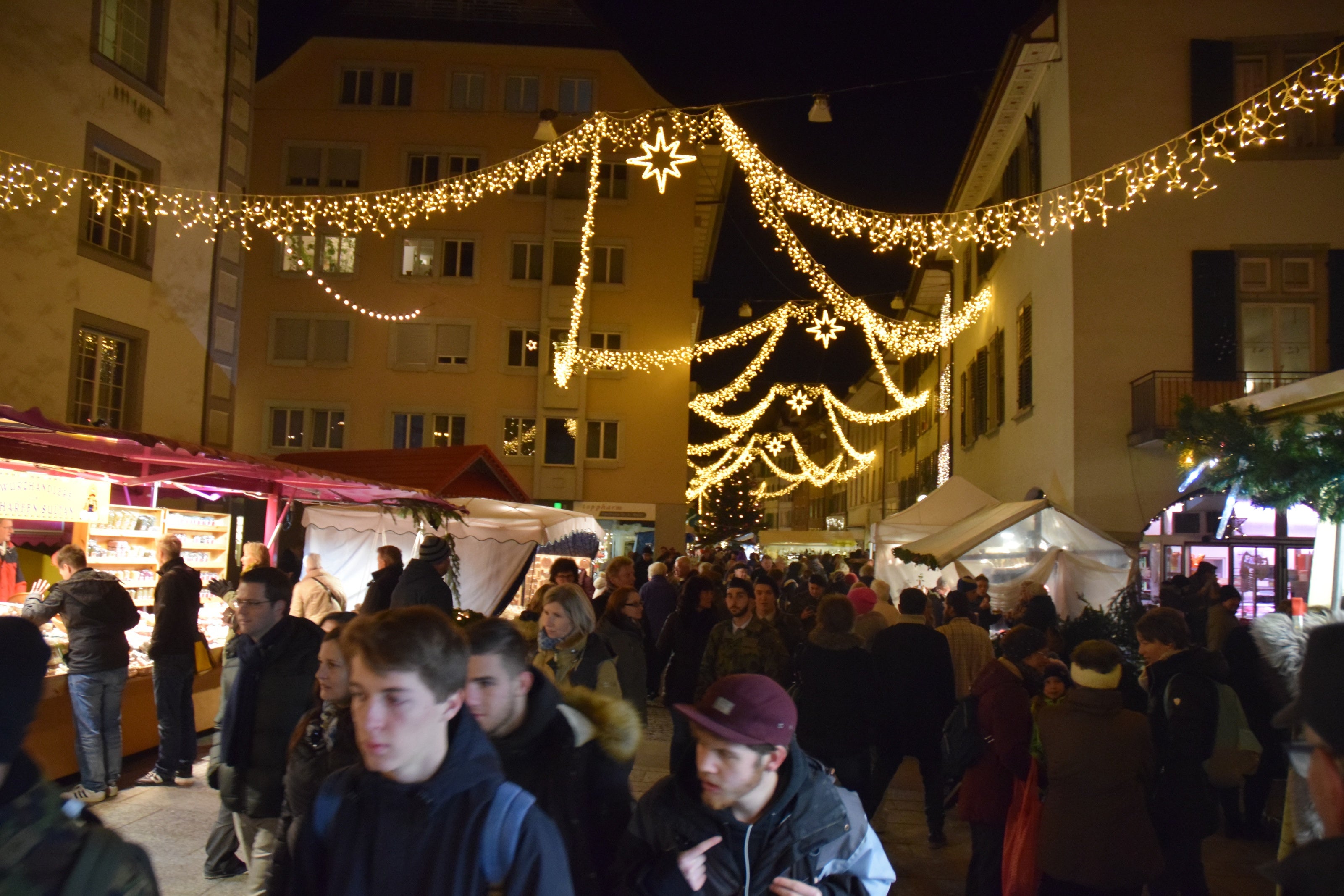 Bremgarten - Weihnachtsmarkt Eröffnet: «Willkommen Zum Schönsten ...