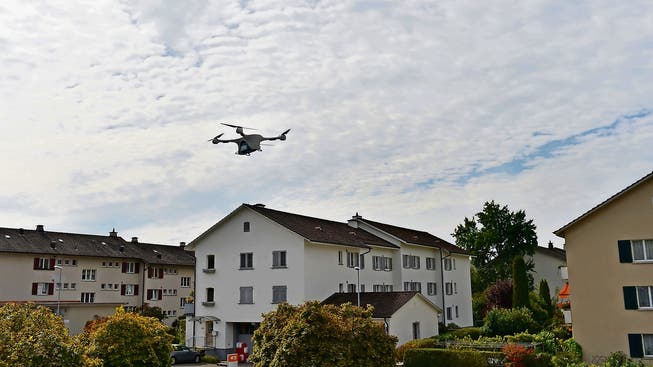 Die eingesetzte Drohne erkennt Hindernisse und kann sie umfliegen.