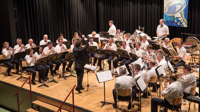 Die Brass Band Frohsinn zeigte unter der Leitung von Wolfgang Nussbaumer eine solide Leistung.