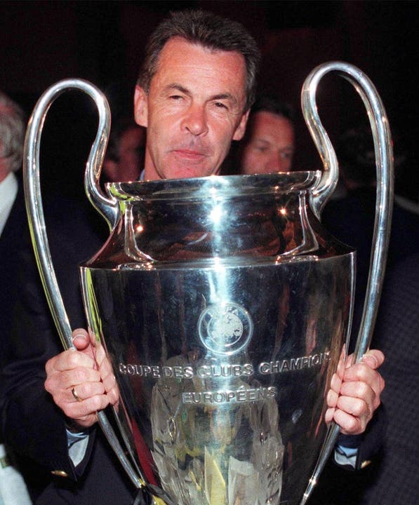 28. Mai 1997: Hitzfeld gewinnt mit Dortmund die Champions League gegen Juventus Turin. Anschliessend bleibt Hitzfeld noch ein Jahr als Sportdirektor beim Verein.