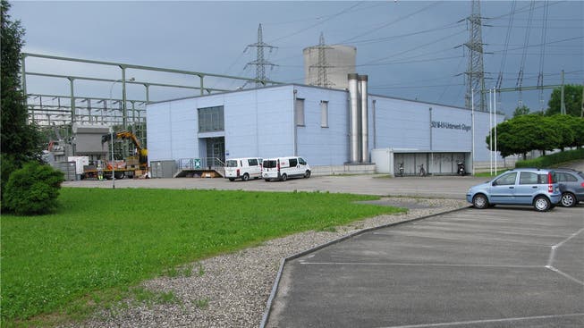 Ein Herzstück des Avag-Stromnetzes: Das ferngesteuerte 50/16-Kilovolt-Unterwerk Gösgen, das dem Wasserkraftwerk benachbart ist.
