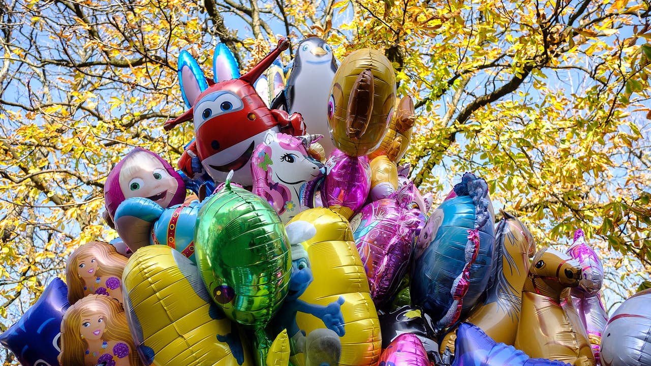 Die schönsten Bilder der Basler Herbstmesse Luftballons für die Kleinen.