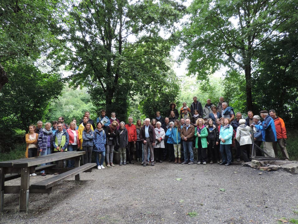 Natur findet Stadt - Gartenbesichtigungen beim Guggibach fand regen Anklang