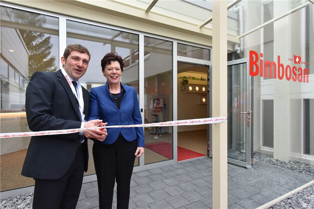 Gassler zusammen mit Bimbosan-Ceo Daniel Bärlocher beid er Eröffnung des neuen Firmengebäudes