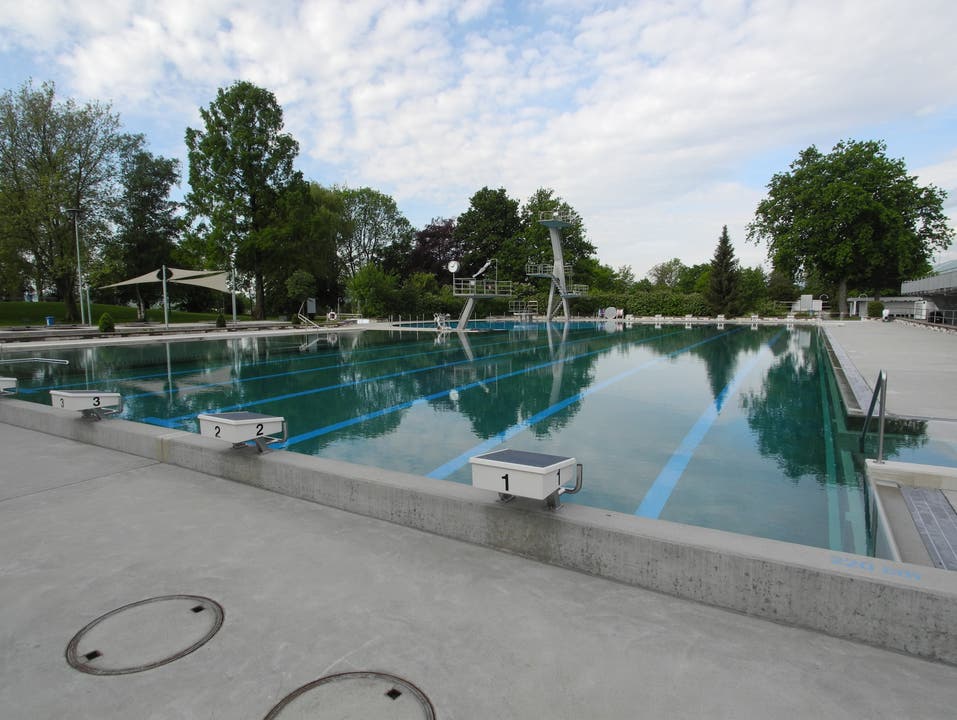Das Sportbecken im Schwimmbad Grenchen ist für die Schwimmer gedacht.