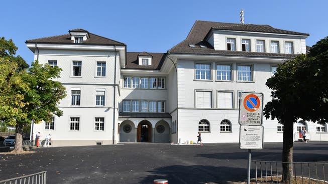 In der Aula des Schulhauses Oberdorf wurde die Rechnung genehmigt.