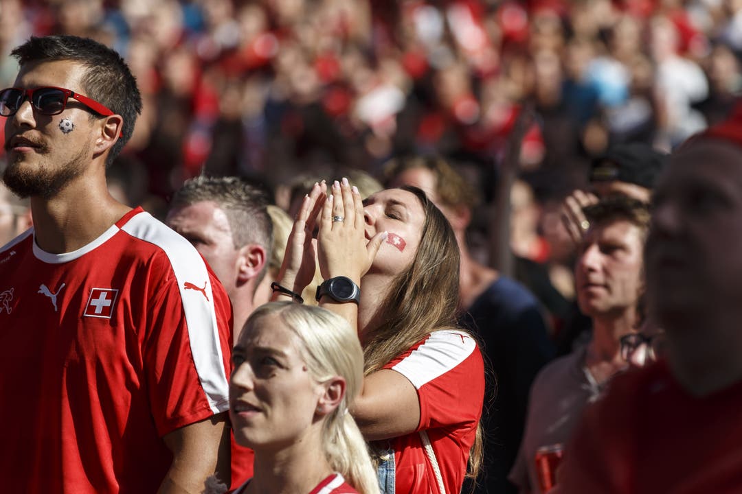 Vielleicht hilft beten Fussball-Weltmeisterschaft-Achtelfinal Schweiz gegen Schweden: