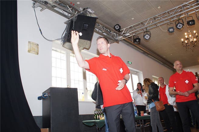 Alex Fehlmann, amtierender Schweizer Meister beim Show-Darts. RUBU