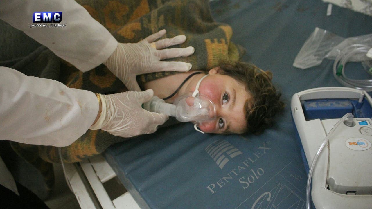 Giftgas-Angriff in Syrien. Das Idlib Medien Center stellt diese Fotos zur Verfügung. Es zeigt die Opfer des Angriffs.