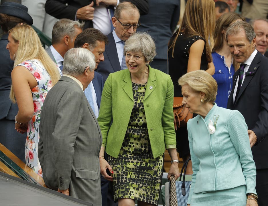 Die britische Premierministerin Theresa May und ihr Ehemann Philip wollen den Final auch sehen.