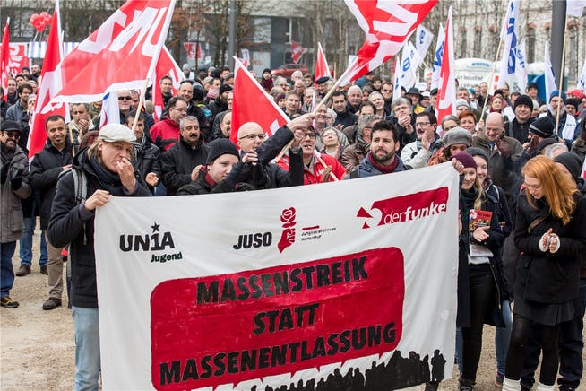 Öffentlichkeitswirksame Gewerkschaftsarbeit: Solidaritätsveranstaltung für Alstom-Angestellte im Januar 2016 in Baden. Keystone