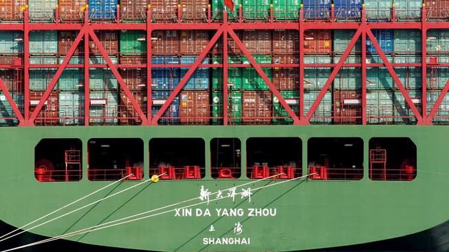 «Return to sender»: Undeklarierte Pakete in chinesischen Schiffscontainern sollen nicht in die Schweiz gelangen.