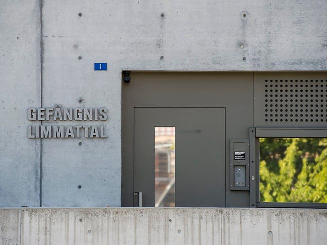 Das Zwei-Phasen-Modell für die Untersuchungshaft im Kanton Zürich soll im Dietiker Gefängnis getestet werden.