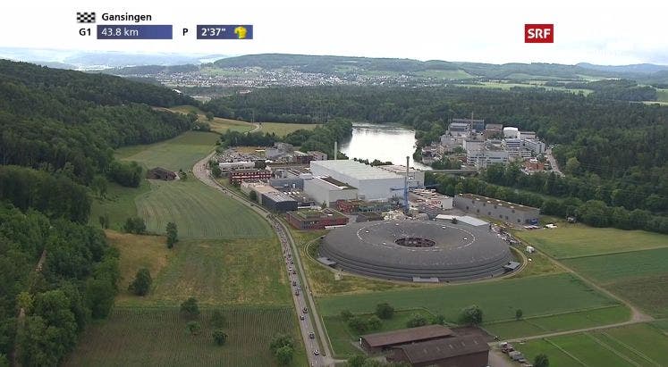 Eindrücke von der Tour-de-Suisse-Liveübertragung im SRF Das Paul-Scherrer-Institut in Villigen. Vorne die synchrotron Lichtquelle, wo Forscher mit Synchrotonlicht die Eigenschaften unterschiedlichster Materialien untersuchen.