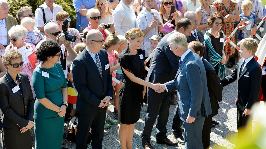 Der belgische König war schon mehrmals in der Schweiz. Anlässlich eines Privatbesuches, besuchte er 2015 das «Königin Astrid Memorial» in Küssnacht SZ. Dort gedachte er seiner Grossmutter Königin Astrid, die 1935 bei einem Verkehrsunfall in der Schweiz ums Leben kam.
