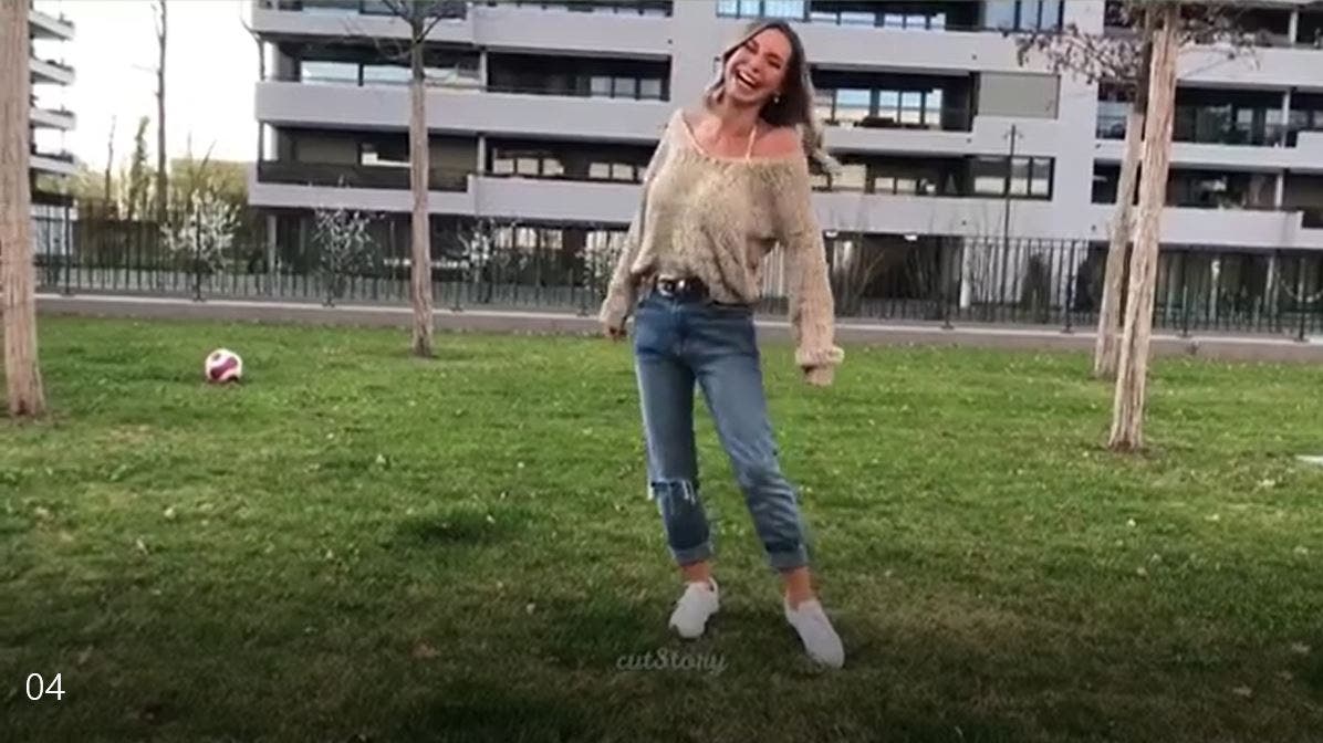 Adela Smajic, Bachelorette und Tochter des ehemaligen FCB-Mittelfeldregisseurs Admir Smajic, macht auf Instagram Werbung für den FCB.