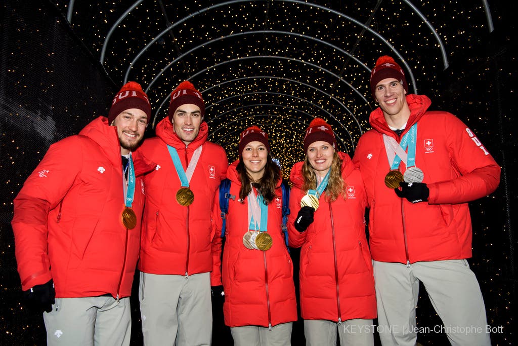 Unsere Goldgruppe: Die Skifahrer gewinnen im Teamevent.
