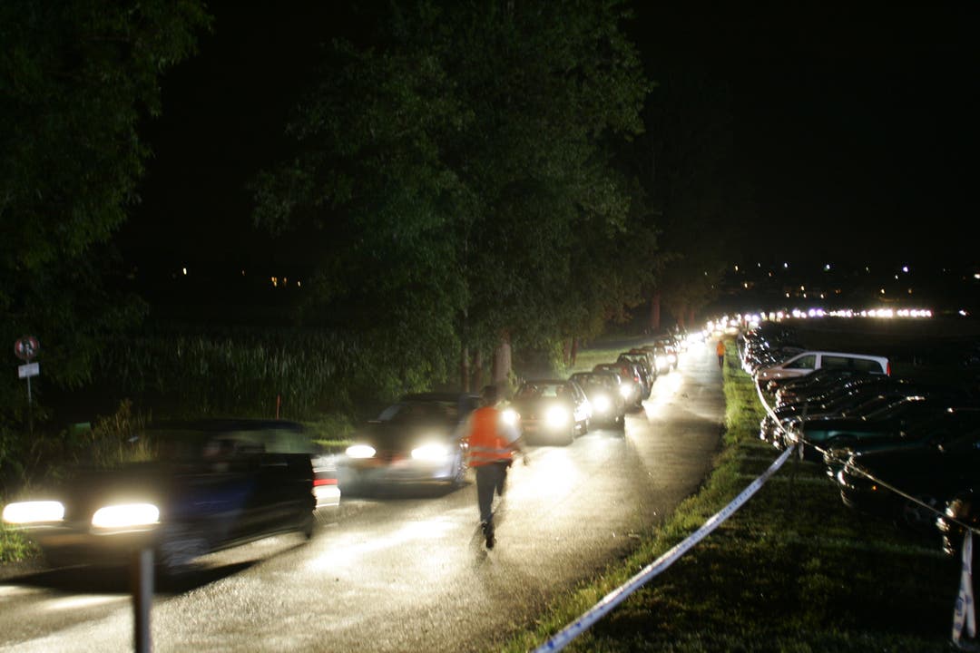 Burghofnacht 2006: Eine lange Autoschlange