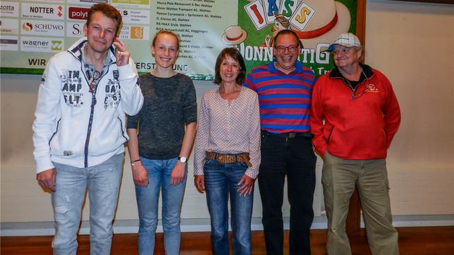 Die Wohler Jassequipe mit Roger Hefti, Julie-Pearl Meyer, Cécile Keller, Daniel Huwiler und Werner Donat (von links). Jörg Baumann