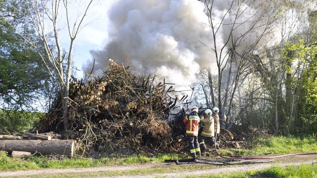 Die Kantons­polizei geht davon aus, dass der Brand vorsätzlich verursacht wurde.