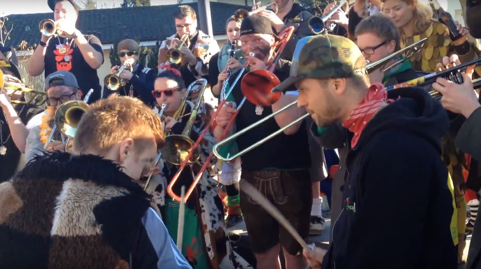 Fasnacht - Guggenmusik: Das Müssen Sie über Die Geschichte Des Schrägen ...