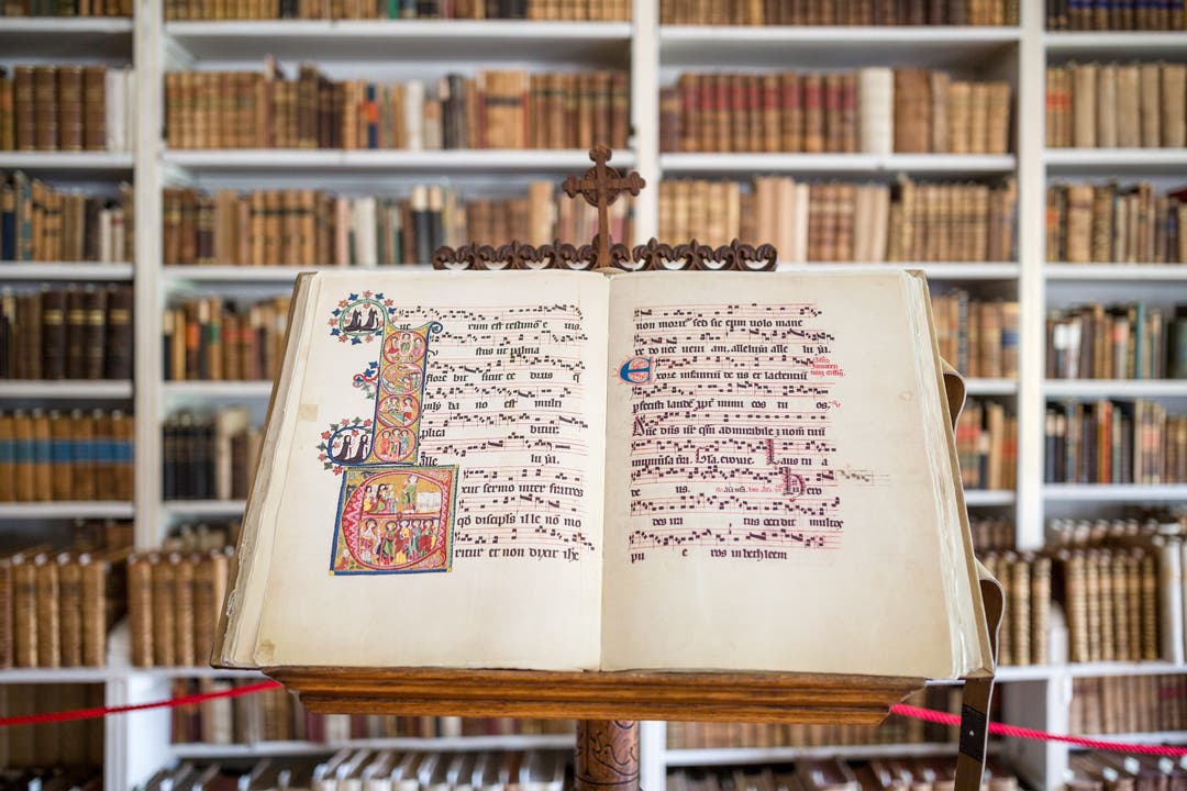 Kloster Mehrerau Die Bibliothek des Klosters Mehrerau besteht hauptsächlich aus Büchern, die die Mönche damals aus dem Kloster Wettingen mitgebracht haben.