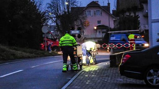 Beim Unfall vom 2.Dezember 2014 wurde ein Fussgänger auf der Büelisackerstrasse in Büttikon schwer verletzt.