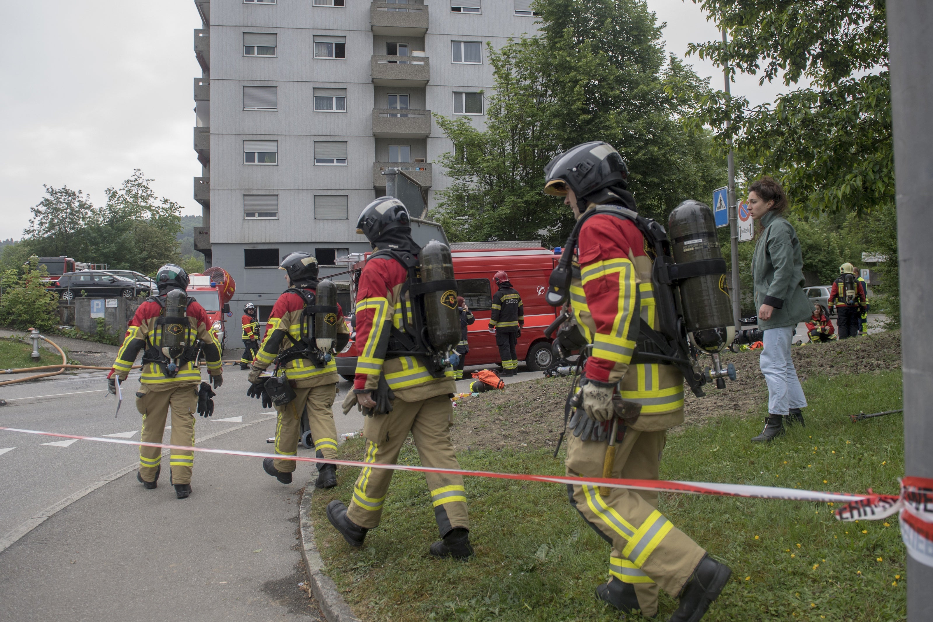 Hochhaus-Brand - 49 Hochhaus-Bewohner Nach Brand In Brügg Im Spital ...